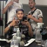 Aburrido. Busco ligar. Mujeres. Comer.