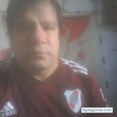 Busco: si Me defino: trabajar y hacer Deportes con mis