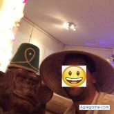 Busco pareja. Mujeres. Reservado,