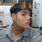 Estudiante. Con quién tener algo.