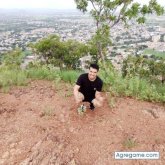 Comerciante. Busco pareja. Amigas.