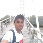 Busco pareja. Chicas. Alegre. Pasear.