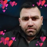 Comerciante. Que sea muy sin sincera.