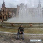 morenote chico soltero en Sevilla