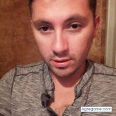 Trabajo. Amistades y algo mas. Alegre