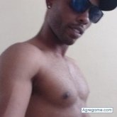 Trabajador. Mujeres. Sociable. Todo.