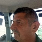 Quedar salir. Alto moreno delgado. Caza