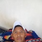 Mujeres bellas mallores de edad. Serio ,