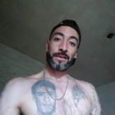 Busco pareja. Mujer. Tatuar.