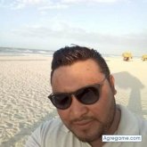 Petrolero. Busco conocer gente. Mujeres.