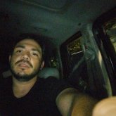 Encuentra Hombres Solteros en Corona