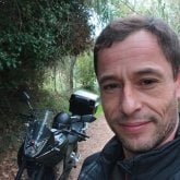 Camarero. Busco conocer y a ver qué