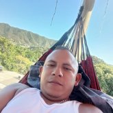 Busco mujeres jóvenes o adultas con