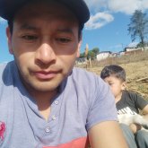 Mujeres divertidas hermosas y a todo