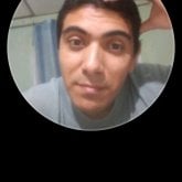 Conversar compartír. Soltero sin hijos