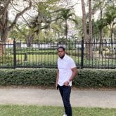 Busco pareja. - Alegre y chistosa,