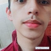 Trabajar. Busco conocer gente. Hablar.