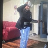 Busco conocer gente. I like to meet new