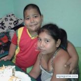 Empleado. Busco pareja. Mujeres.