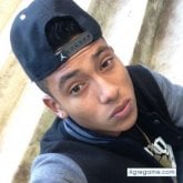 Busco pareja. Carismático y simpático.