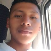 Albañil. De 18 a 22 años una dama.