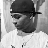 Mujeres de 21 en adelante. Agradable ,