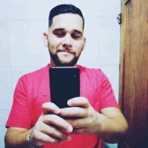 Empleado. Busco pareja. Mujeres. Soy una