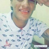 Estudiante. Busco hacer amistades. Aser