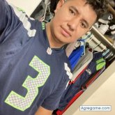 Busco chatear. Mujeres. Amigable. Fiesta