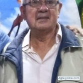 Jubilado / comerciante. Busco ligar. Soy