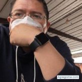 Busco pareja. Amistades. Reservado.