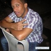 Una persona cariñosa q le con deseo de