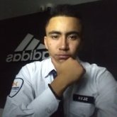 Pasar el rato. Soltero, muy cariñoso.