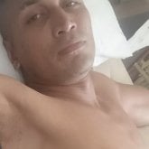 Pasar el rato y salir. Soy muy divertido