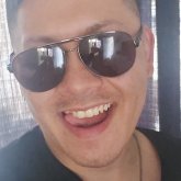 Raulinivega chico soltero en Anaheim