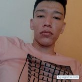 Trabajo. Busco pareja. Soy una persona