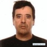 Conductor. Busco ligar. Una mujer cerca