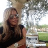 Mujeres solteras en Maywood