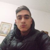 Me da igual lo que quieran. Muy a mable