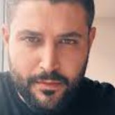 Estudiar. Una chica buena y hermosa y