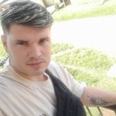 Informatico. Busco pareja. Chicas.