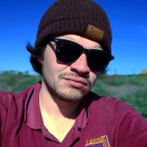 Guardia. Busco ligar. Algo de