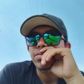 Fotografo. Busco amigas o algo más como