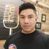 Mesero. Busco ligar. Mujeres. Amigable.