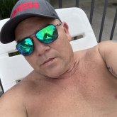 Busco ligar. Mujeres , de 30 o menos con