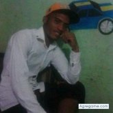 Trabajando. Una mujer una dama que esté