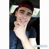 Chatear con Refuzion de Guillermo E. Hudson