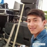 Busco pareja. Una pareja. Buena persona.