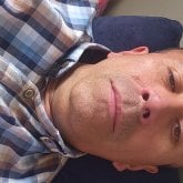 Busco ligar. Algo chevere descomplicado.