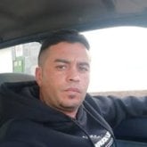 Sería y cariñosa y que le guste vivir.